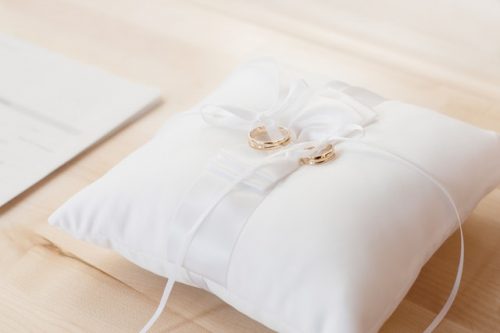 do new pillows need to be washed